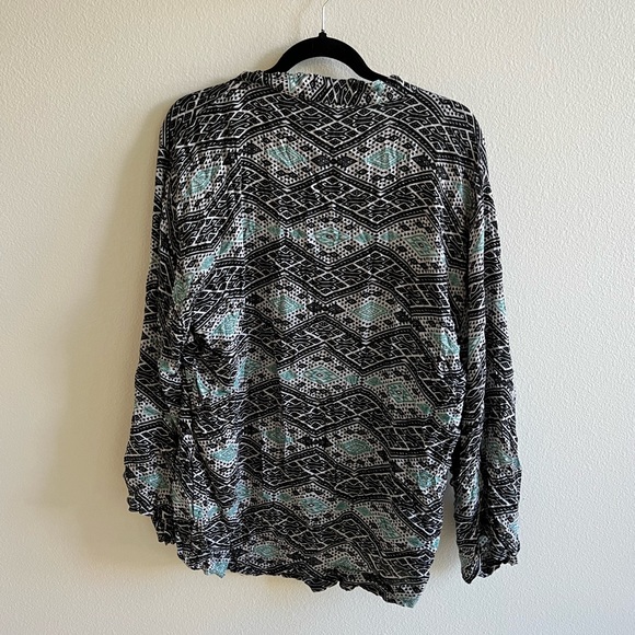 Acacia Swimwear Kimono - Discontinued Print - Picture 2 of 5